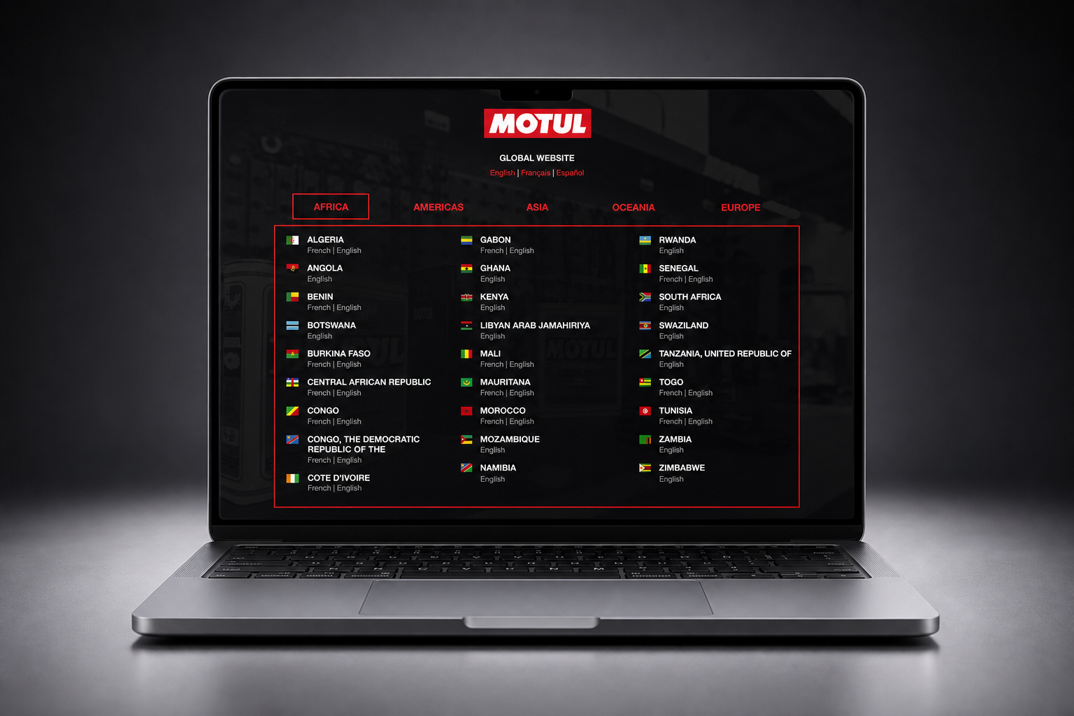 Глобальный сайт Motul с выбором страны на разных форматах экрана